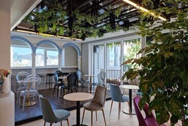 Hound Hotel Busan Station