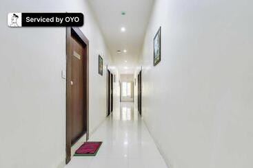 هتل Super Collection O Dabagardens Near Beach Road