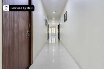 هتل Super Collection O Dabagardens Near Beach Road