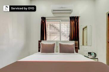هتل Super Collection O Dabagardens Near Beach Road