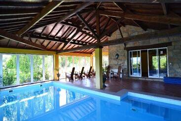 تختخواب و صبحانه Casa Da Lage