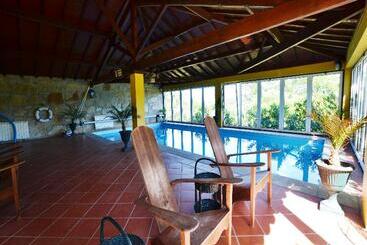 تختخواب و صبحانه Casa Da Lage
