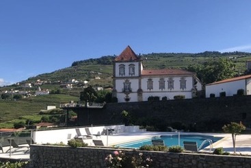 Casa Das Torres De Oliveira