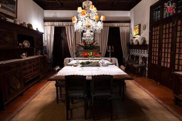 Casa Dos Varais, Manor House