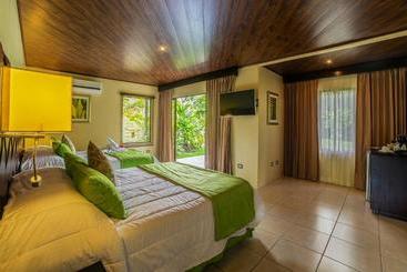 Casa Luna Hotel & Spa