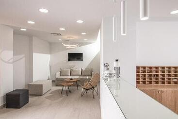 هتل Aeolos Beach Resort