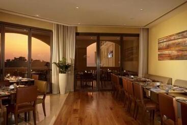 هتل Amwaj Rotana, Jumeirah Beach   Dubai