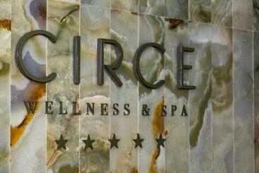 هتل Baia Di Ulisse Wellness & Spa