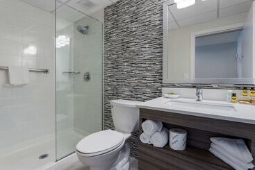 هتل Best Western Plus Brooklyn Bay