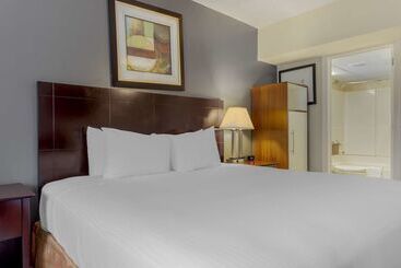 هتل Best Western Plus Brooklyn Bay