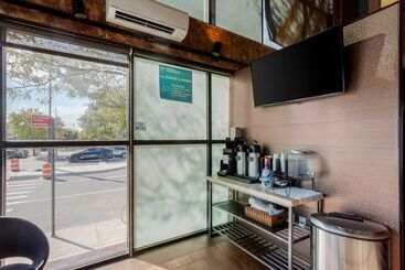 هتل Best Western Plus Brooklyn Bay