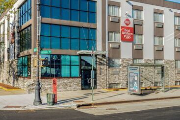 هتل Best Western Plus Brooklyn Bay
