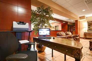 Best Western Plus Sandusky Hotel & Suites