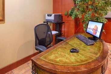 Best Western Plus Sandusky Hotel & Suites