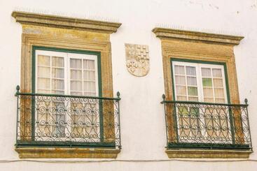 هتل Casa De S. Tiago