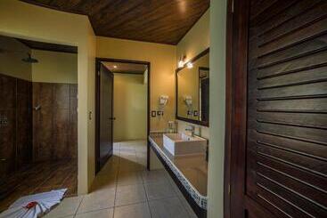 Casa Luna Hotel & Spa