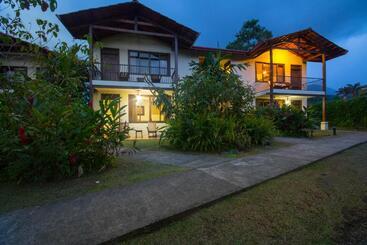Casa Luna Hotel & Spa