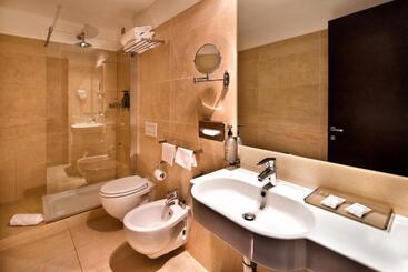 Th Assisi Hotel Cenacolo