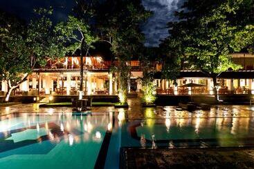 هتل Cinnamon Lodge Habarana