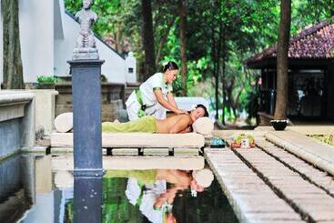 هتل Cinnamon Lodge Habarana