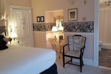 هتل Cleveland House Inn