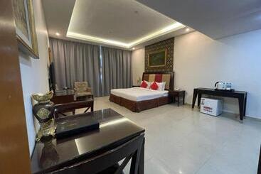 هتل Clifton International