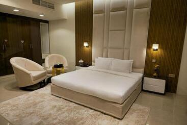 هتل Clifton International