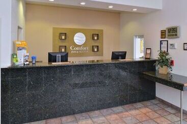 هتل Comfort Inn And Suites