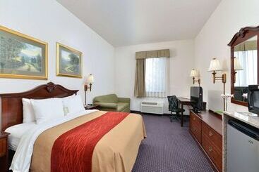 هتل Comfort Inn And Suites