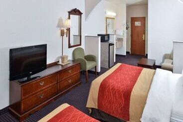 هتل Comfort Inn And Suites