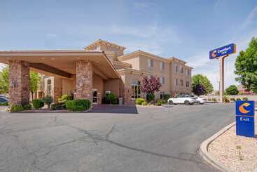 هتل Comfort Inn At Convention Center
