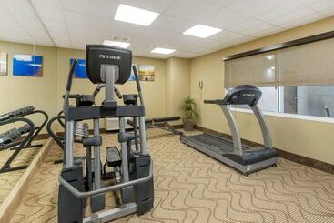 هتل Comfort Inn North Polaris