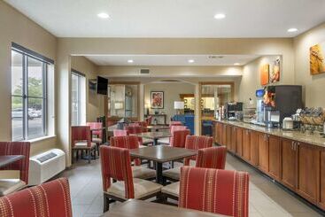 هتل Comfort Inn North Polaris