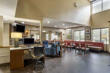 هتل Comfort Inn North Polaris