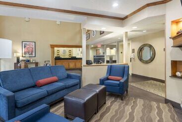 هتل Comfort Inn North Polaris