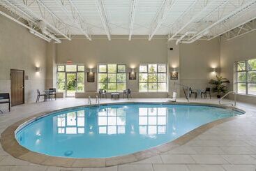 هتل Comfort Inn North Polaris