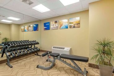 هتل Comfort Inn North Polaris