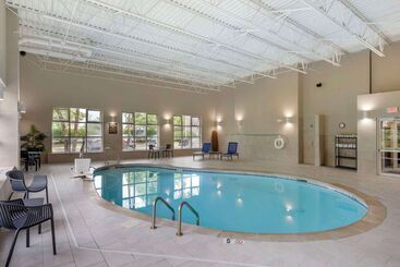 هتل Comfort Inn North Polaris