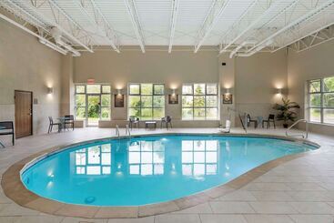 هتل Comfort Inn North Polaris