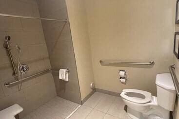 هتل Comfort Inn North Polaris
