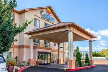 هتل Comfort Inn & Suites Airport Convention Center