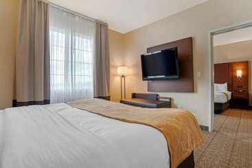 هتل Comfort Suites