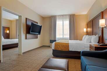 هتل Comfort Suites