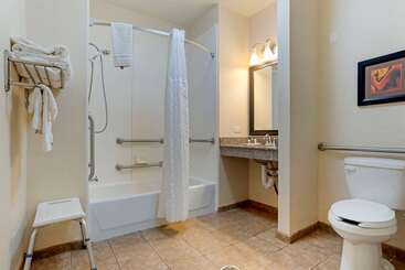 هتل Comfort Suites