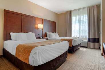 هتل Comfort Suites