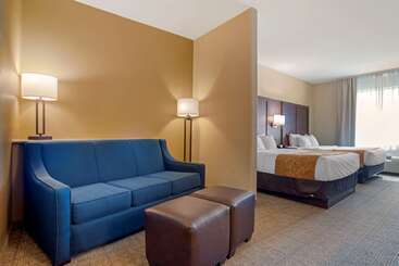 هتل Comfort Suites