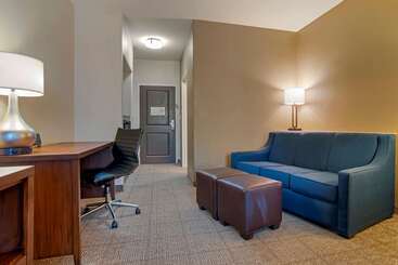 هتل Comfort Suites