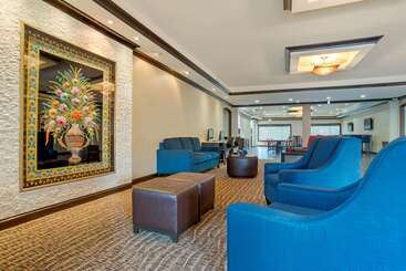 هتل Comfort Suites