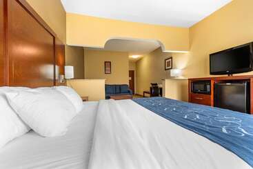 호텔 Comfort Suites