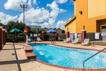 هتل Comfort Suites Westchase Houston Energy Corridor